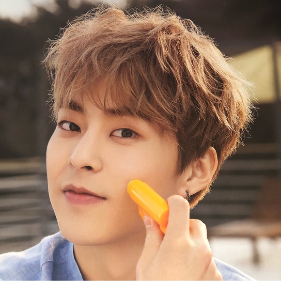 EXO Xiumin Min Seok Nature Republic Poster + Mini Standee - Picture 6 of 13